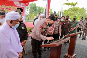 Kapolda Riau Resmikan Rumah Mural dan Penghubung Polres Rokan Hilir