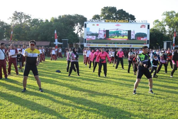 TNI Polri Olahraga Bersama Untuk Mengisi HUT Bhayangkara ke 76