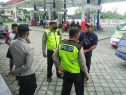 BBM Naik Polisi di Loteng Sibuk