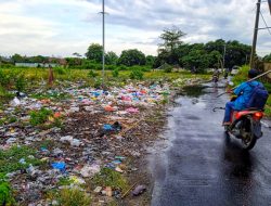 Warga Keluhkan Tumpukan Sampah Di Pinggir Jalan Pemenang