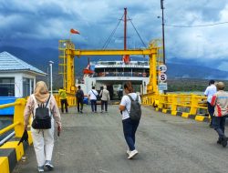 Penumpang Maklumi Rencana Penyesuaian Tarif Penyebrangan Kayangan Tano