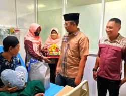 Dr Zul Didampingi dr Jek Sambangi Pasien Bedah Jantung di RSUP NTB