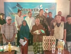 Raker Akhir Tahun, FWLU Gelar Bakti Sosial