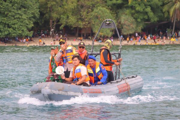 Patroli Air Lebaran Ketupat oleh Kapolres Lombok Utara