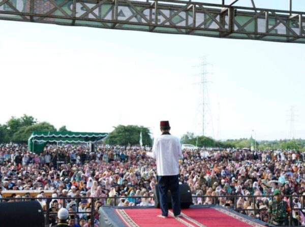 Ribuan Masyarakat KLU Hadiri Tabligh Akbar Tuan Guru Prof H Abdul Somad