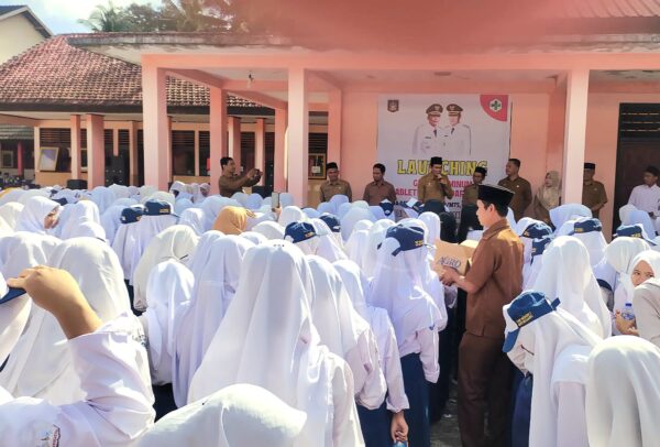 Pemda Launching Gerakan Minum Tablet Tambah Darah Untuk Siswa-siswi Sekolah di Loteng