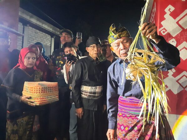 Ritual Bettulak Desa Lendang Ara Akan Masuk Kalender Event Pemerintah Lombok Tengah
