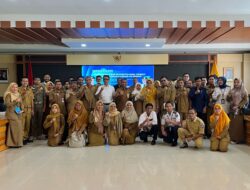 Foto bersama peserta bimbingan teknis (bimtek) untuk memperkuat peran PPID/Humas perangkat daerah, oleh Dinas Komunikasi Informatika dan Statistik (Diskominfotik) Provinsi NTB