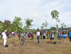 28 Delegasi Asing Tanam Pohon Tabebuya di Mandalika