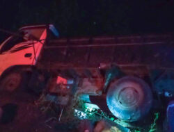 Truk Pengangkut Rumput Terperosok ke Jurang Belasan Penumpang Dilarikan ke Rumah Sakit