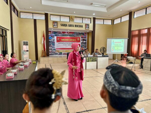 Ny Heny Kupas Nilai Filosofi Cupu Manik Astagina di Lombok Utara