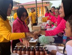 Bhayangkari KLU Pamerkan Produk UMKM Mereka Dalam Acara Olahraga Bersama