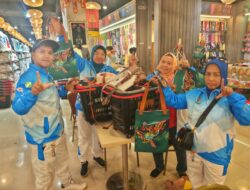 Peserta Fornas VIII NTB dari Palu Ini Borong Dua Keranjang Oleh-Oleh
