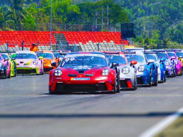 Lombok Panggung Dunia: 10 Negara Turun di Porsche Carrera Cup Asia 2025 Mandalika