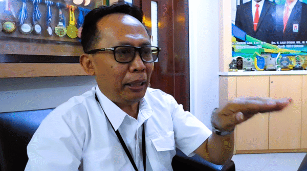 Kepala Sekolah MAN 2 Mataram, Drs. H. Lalu Syauki MS, M.Pd.
