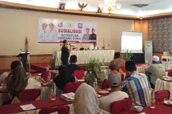 Bea Cukai Mataram dan Satpol PP Loteng Gencarkan Sosialisasi Ketentuan Cukai