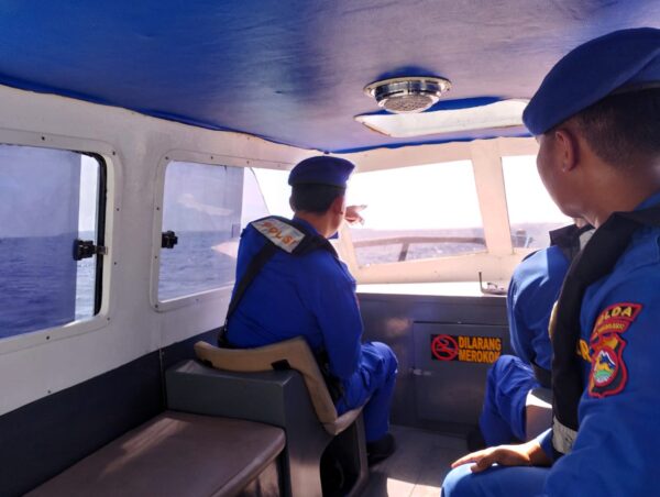 Patroli Rutin Kapal Polisi XXI-1004 Berhasil Memantau Situasi Terkini di Perairan Lombok Utara