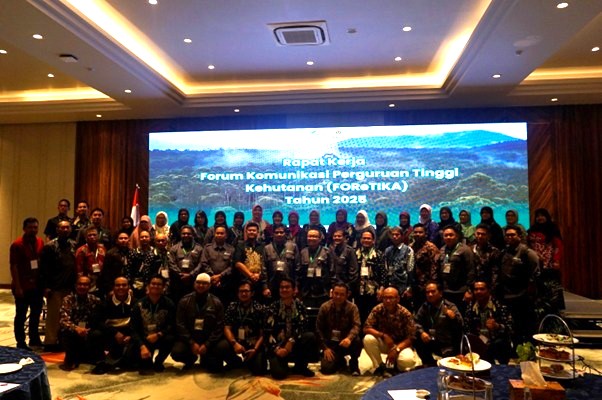 Lokakarya FOReTIKA Hasilkan Rekomendasi Aksi, dari Hutan Pendidikan hingga Kampus Merdeka Karbon