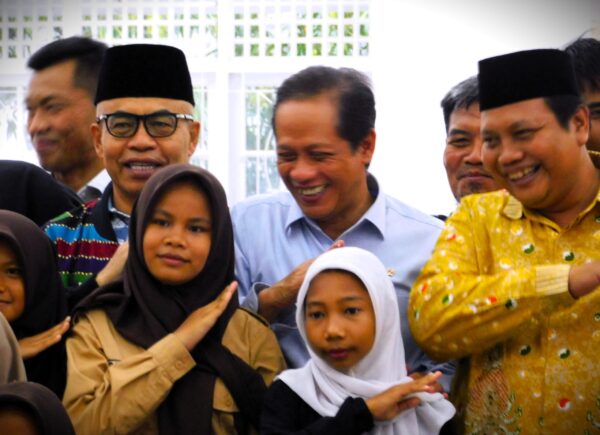 Menteri LH Kagum pada Sekolah Rakyat Lombok Barat, Sebut Kunci Masa Depan Bangsa