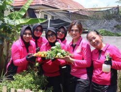 Inovasi Hijau: Bhayangkari Lombok Utara Produksi 50 Liter Eco Enzyme dari Sampah Dapur