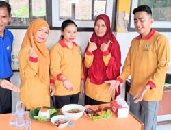 Rayakan HUT PGRI Ke-80, SDN 33 Mataram Gelar Lomba Memasak Untuk Guru