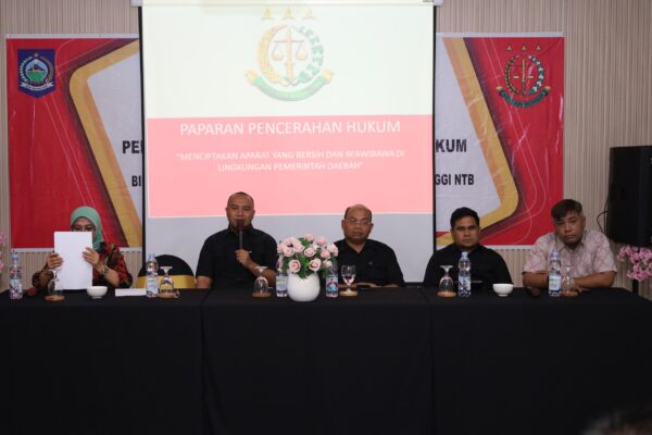 Sosialisasi dan penerangan hukum Kejati NTB bersama Biro Hukum Setda NTB di Sumbawa.