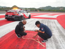 Di Balik Aspal Mandalika: Misi Priandhi Satria Memastikan Kesempurnaan Sirkuit untuk 2026