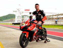 Komentator MotoGP Guido Fenneman Jajal Aspal Sirkuit Mandalika