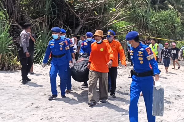 Polisi Pastikan Kematian Perempuan di Pantai Pandanan Murni Faktor Medis, Bukan Tindak Pidana