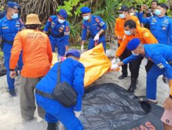 Geger! Penemuan Mayat Perempuan di Pantai Pandanan Lombok Utara, Polairud Polda NTB Lakukan Evakuasi
