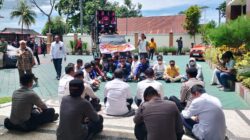 Diduga Ada "Main Mata", Ketua Pengadilan Agama Praya dan Pejabat Disumpah Al-Qur'an di Hadapan Massa Demo