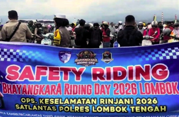 Ribuan Bikers 'Goyang' Mandalika, Kapolda NTB Pimpin Bhayangkara Riding Day 2026, Sintya Marisca Turut Memeriahkan