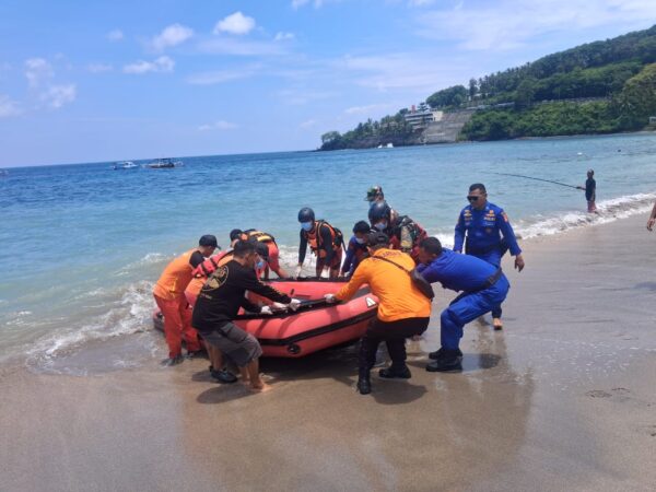 Polairud Polda NTB Evakuasi Mayat Laki-Laki Tanpa Identitas di Perairan Senggigi