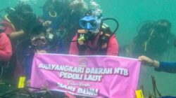 Peringati Hari Bumi ke-56, Bhayangkari NTB Tanam Terumbu Karang di Gili Sudak Sekotong