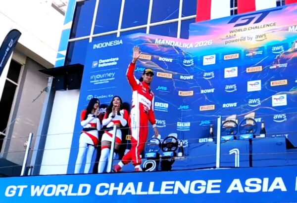 Terhambat Safety Car, Sean Gelael Amankan Podium Ketiga Seri Pembuka GT World Challenge Asia 2026 Mandalika