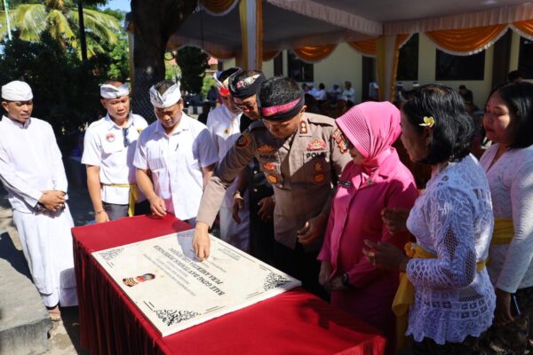 Wujud Nyata Toleransi, Kapolres Lombok Utara Resmikan Bale Gong Pura Amertha Giri Rinjani: Polri Adalah Rumah Keberagaman