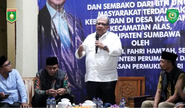 Wamen PKP Fahri Hamzah Targetkan Huntara Korban Kebakaran Kalimango Sumbawa Rampung Dua Bulan