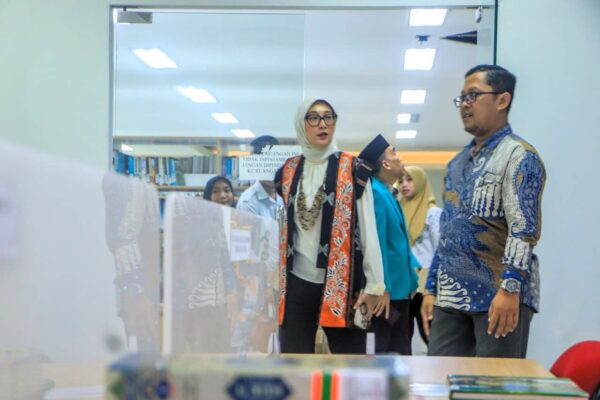 Bunda Literasi NTB Peringatkan Mahasiswa: Jangan Jadi Generasi "Mager" Karena AI dan Waspada Penipuan Beasiswa
