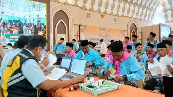 6 Hari Operasional Haji: 1.556 Jemaah NTB Tiba di Tanah Suci, Kursi Penerbangan Terisi Penuh