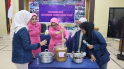 Luar Biasa, Bhayangkari Lotara dan Unram Ciptakan ECOSA 18UU, Sabun Multifungsi dari Limbah Organik