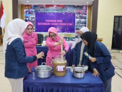 Luar Biasa, Bhayangkari Lotara dan Unram Ciptakan ECOSA 18UU, Sabun Multifungsi dari Limbah Organik