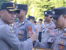 Apresiasi Kinerja Luar Biasa, Kapolres Lombok Utara Berikan Penghargaan kepada 20 Personel Berprestasi