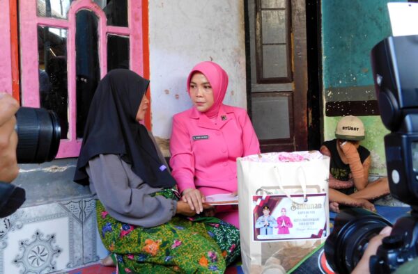 Sentuhan Empati Bhayangkari NTB: Evakuasi Korban Kekerasan Ponpes ke RS Bhayangkara