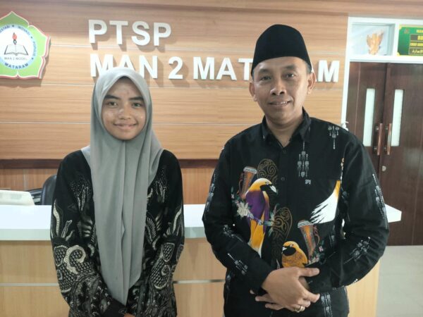 Angkat Budaya Rimpu Bima, Siswi MAN 2 Mataram Lolos Presentasi Esai Internasional di Mesir