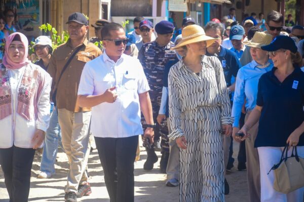Sebut Kondisi Darurat, Gubernur Miq Iqbal Minta Diskresi Menteri LH Demi Alirkan Air di Gili Trawangan