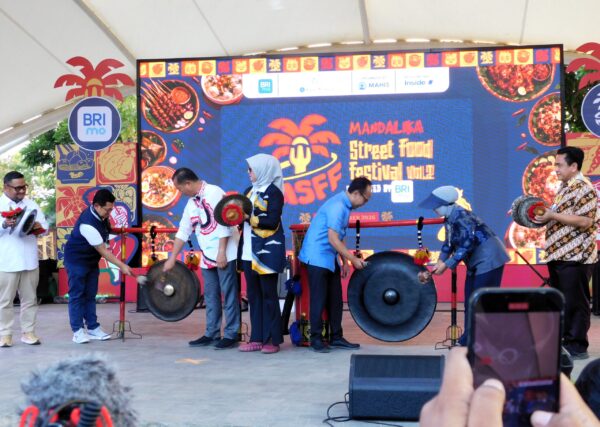 Buka Street Food Festival, Gubernur Iqbal Tegaskan MotoGP Mandalika Milik Masyarakat NTB