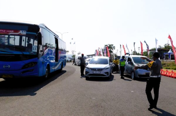 Kendalikan Pergerakan 157 Ribu Penonton dan Ribuan Kenaraan, Polda NTB Amankan Lalu Lintas MotoGP Mandalika 2026