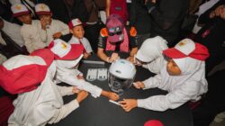 Kelestarian Lingkungan dan Budaya Lokal Warnai Aksi Melukis Helm Pembalap MotoGP di Mandalika