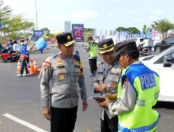Arus Lalu Lintas Mulai Padat, Wakapolda NTB Pantau Langsung Pengamanan di Bundaran BIL